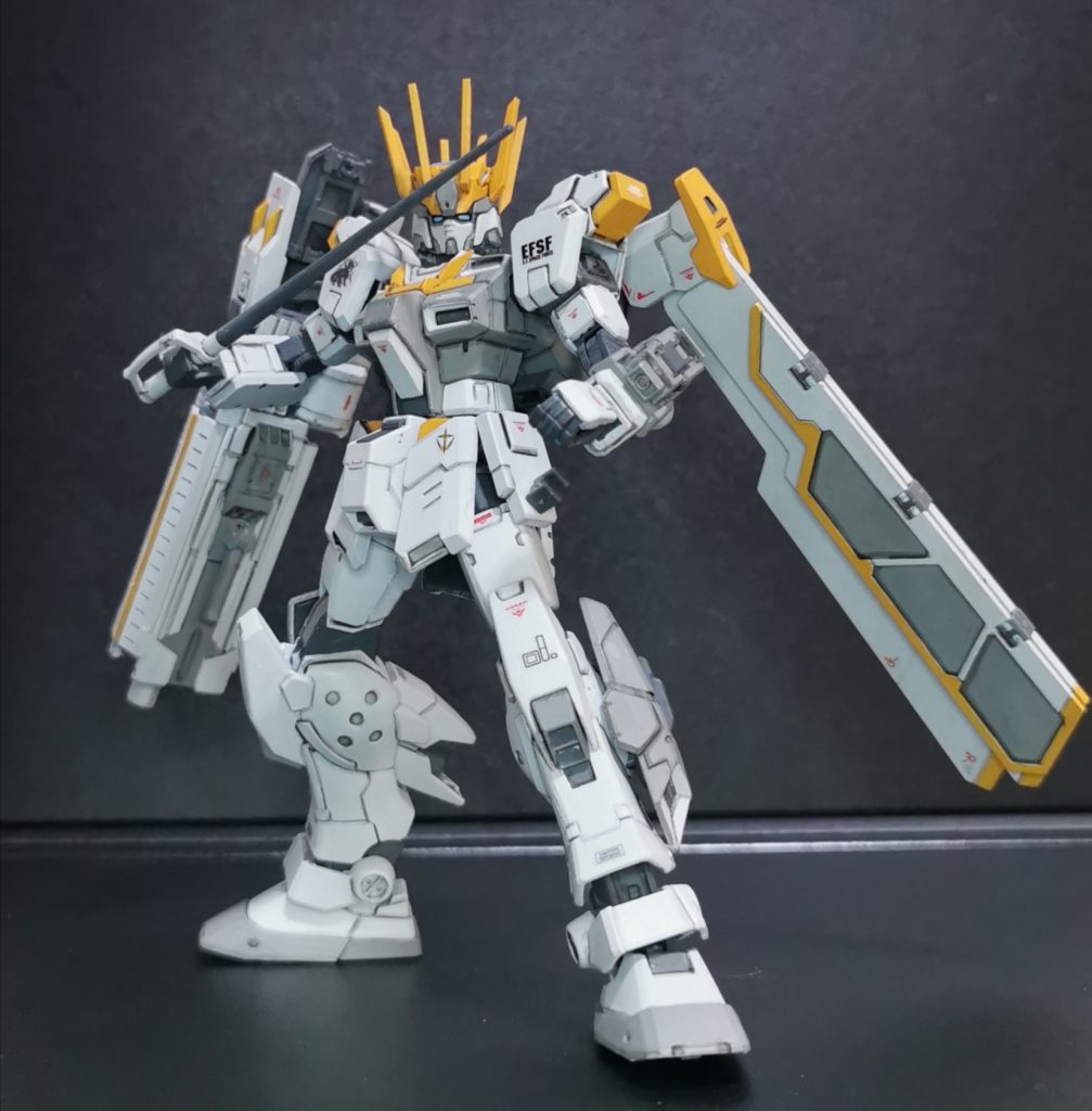 素体はほぼ同じなのに原型機と全然違うシルエットなのが熱い!何より騎士っぽいスタイルがものすごく好みでいくらでも眺めてられますw