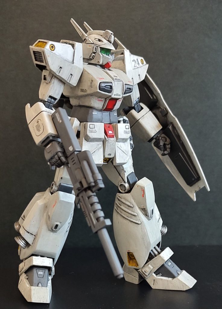 ポーズその２。ちょっとスリムにしすぎたかなと思ってましたが足を短くしたこともあって割とマッシブなプロポーションになったと思います。