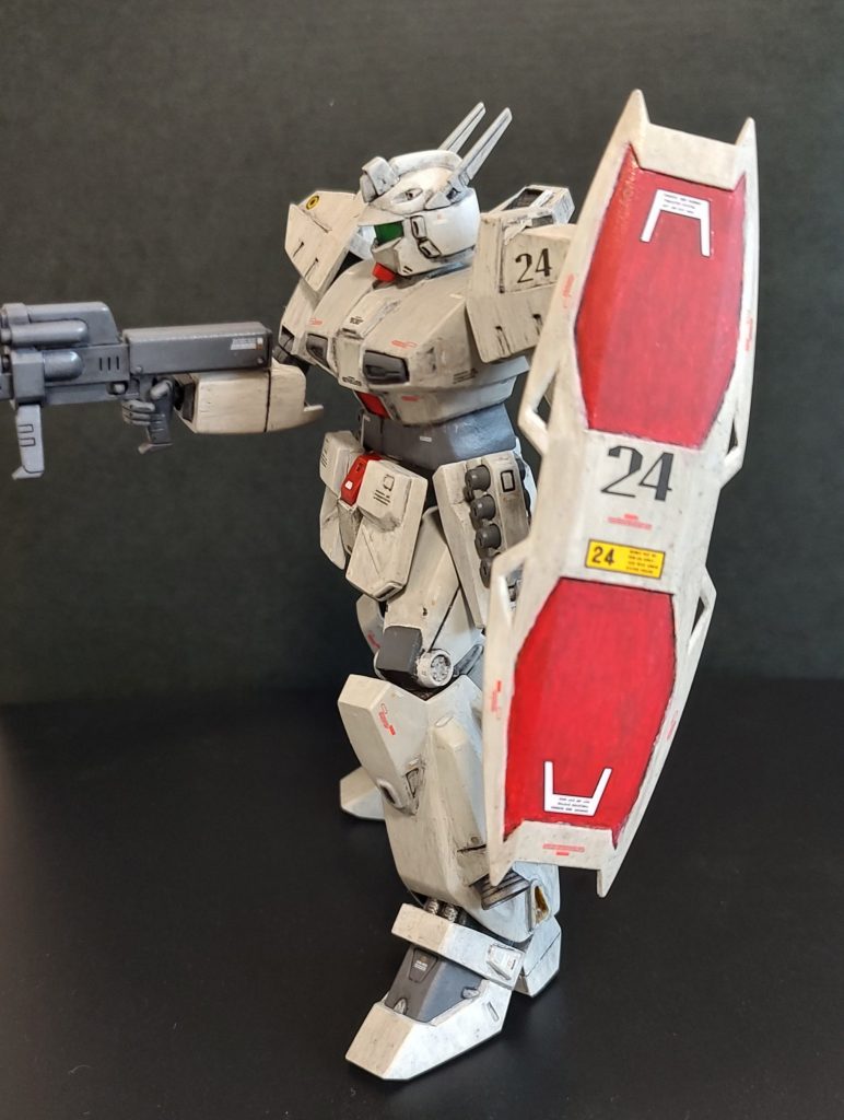 ちょっとポーズをつけてみました。