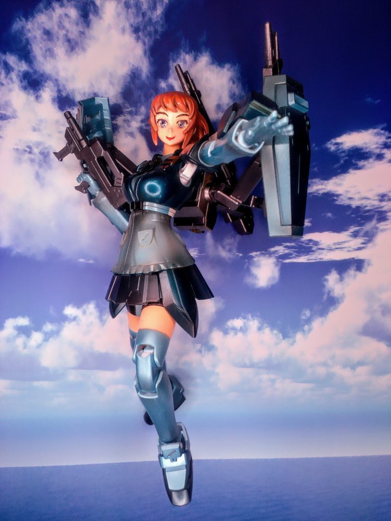 頭部をフィギュアライズスタンダードのフミナパイセンのものに変更、それに伴ってボディの幅詰めを行っている効果でモデル体型にっ?