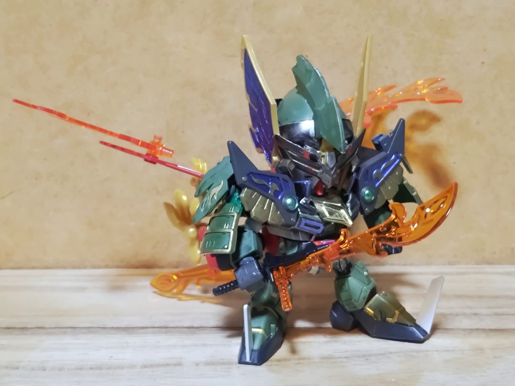 変形した駕留駄を背中に合体した『浄火形態』。炎の翼を羽ばたかせながら空中を駆ける。駕留駄の尾がそのまま焔の刀となり、この形態ではこちらを使う。