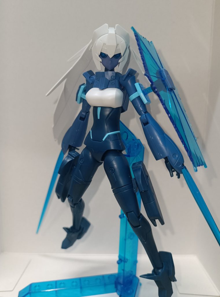 可動域は意外と狭いですね🤔まぁこれだけじゃ分かりづらいと思いますが。各関節部分はかなりしっかりとしていてすぐもげるような事は無さそうです。