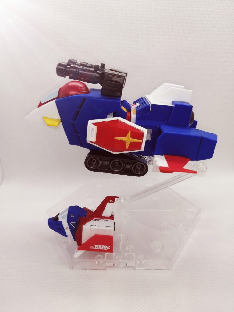 側面像。SDながらもプロポーションは良くまとまっていると思います。ちなみにGジェネ版では、コアファイターが新規造形となっており、コアブロックへの変形ギミックが追加されています。