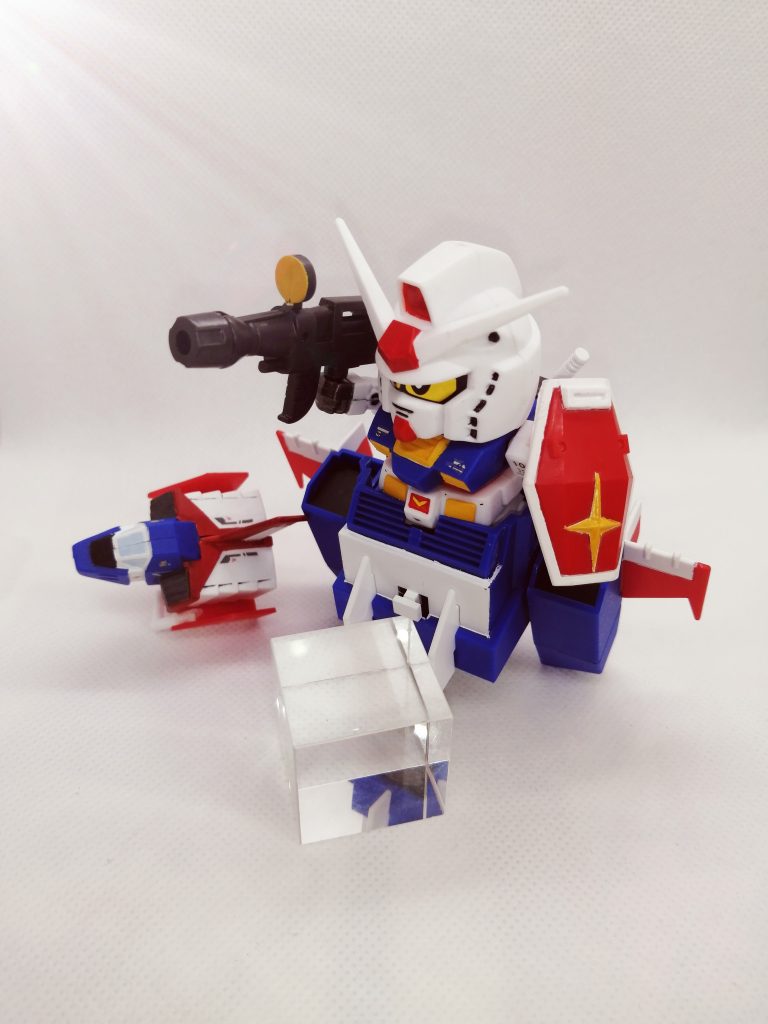 ガンダム本体とBパーツがドッキングしたガンダム・スカイ。ガンダムMAモードとも呼ばれ、ザクレロ戦で活躍しました。個人的に各形態の中で一番のお気に入り。やっぱり足なんてただの飾りだったんだ!と言わんばかりのデザイン。最高です。