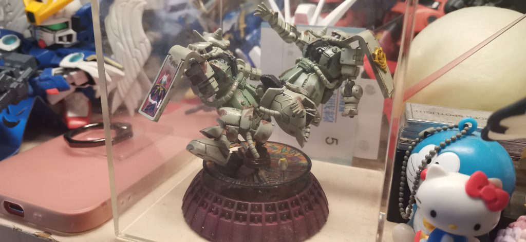 GASHAPON ZAKUII PLA–3枚目/制作者：Mark Waltz