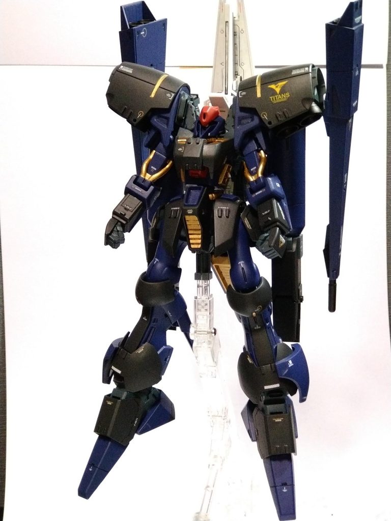 このフルドドのような何かを背中にドッキングすると…超高機動形態! もう自立しません!!