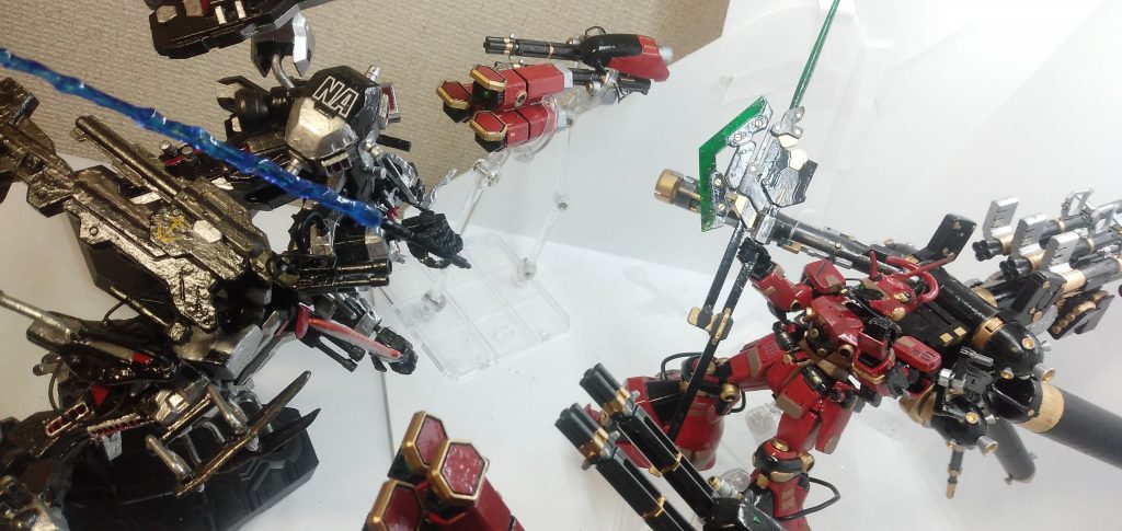 はい、ということでここまで見てくださって、ありがとうございます。上の画像はガチで気に入ってますちょっと見づらいですが前に比べて技術力は上がってたりしないですかね?しない?さて!次の機体の構想も決まっているのですが…塗装どういうふうにしようか迷ってます(;_;)、近いうち…はできなくとも二ヶ月後ぐらいにできそうです。Twitterもやっているのでフォローしてくれると嬉しいです。(戯言どころか息すらしてるかどうか怪しいですが…)それではみなさんまたお会いしましょう。