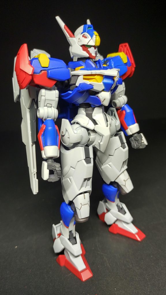 肘から先のパーツの取り付けを改造90度向きを変えています。