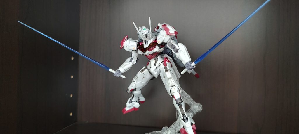 ビームサーベル長すぎませんか笑