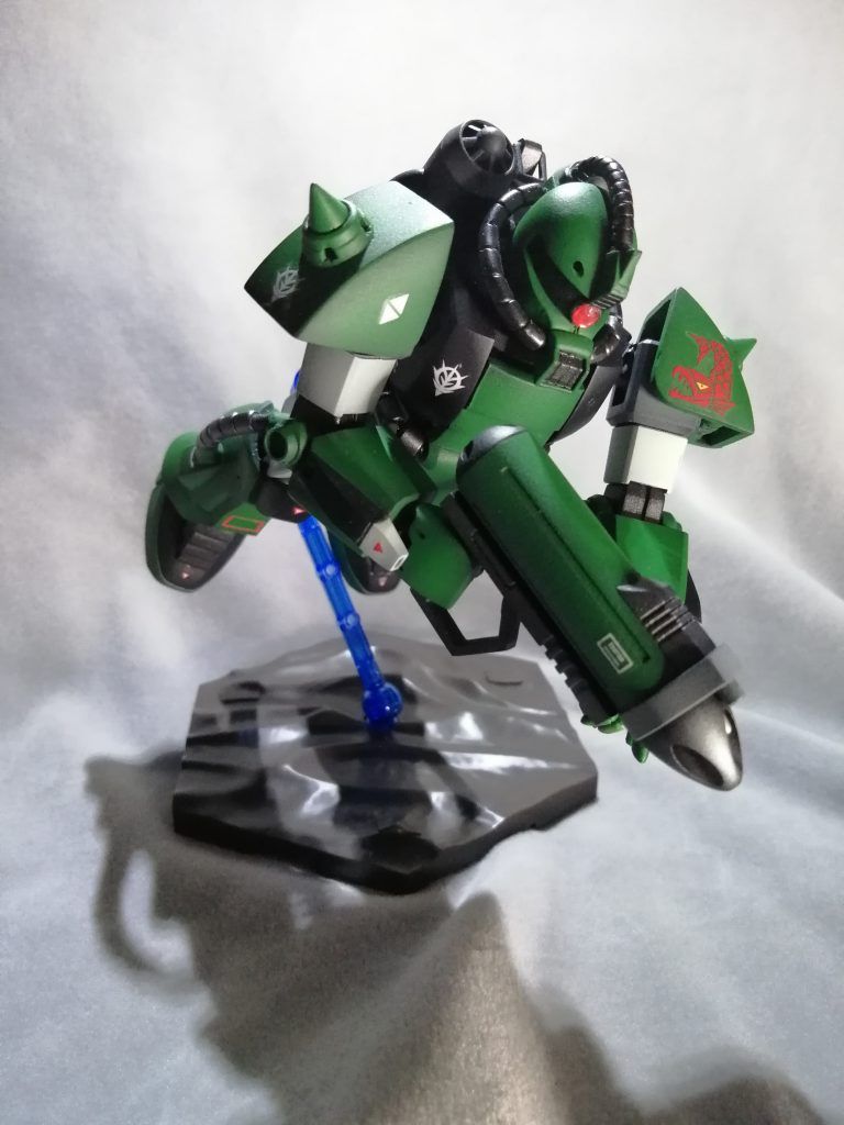 HGザクⅡ--- 頭部 体 肩 二の腕 膝パーツ水中用ザクーーー 肩アーマー フロントパネル モモ ランドセル サブロックガン ふくらはぎHGグフ ー--- 脚部全体HGビルドハンズ ー--こぶしFGザク ー----- 頭部動力パイプ