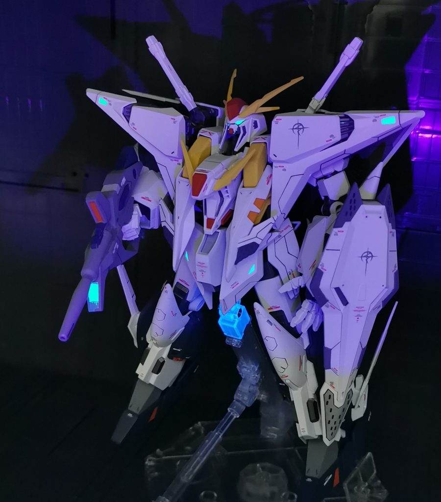 センサー系は発光ギミック仕様にしました。