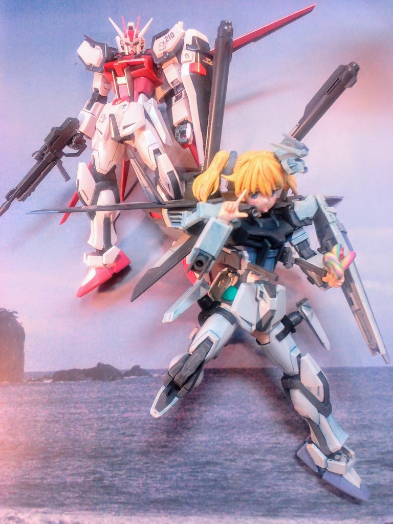 HGUC(新)ストライクルージュと並べても見劣りしないような?(笑)