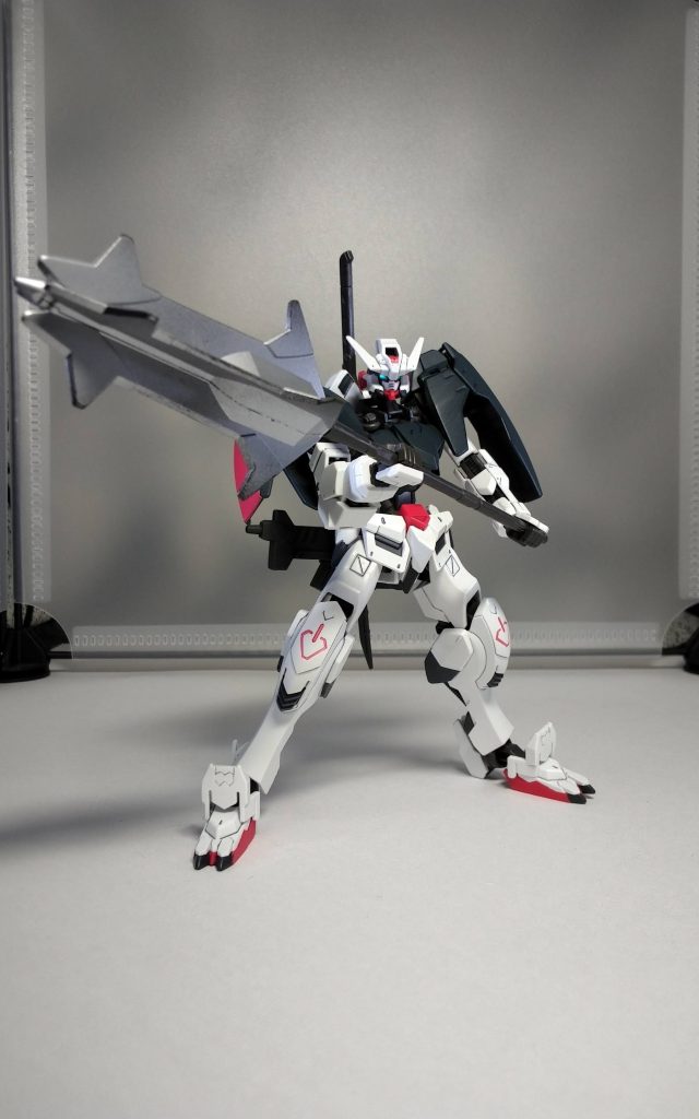 武器はバルバトスのメイス、太刀、アスタロトのライフルです。