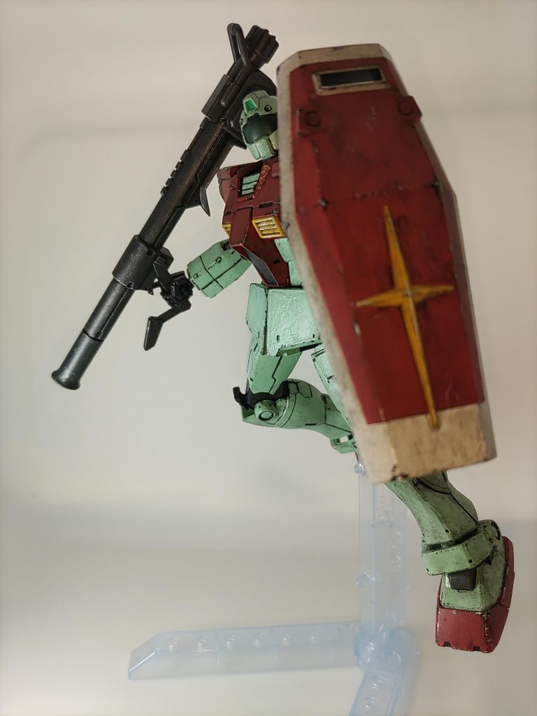 ハイパー・バズーカは今回は濃灰1色で塗装。無論武装にもウェザリングを施した