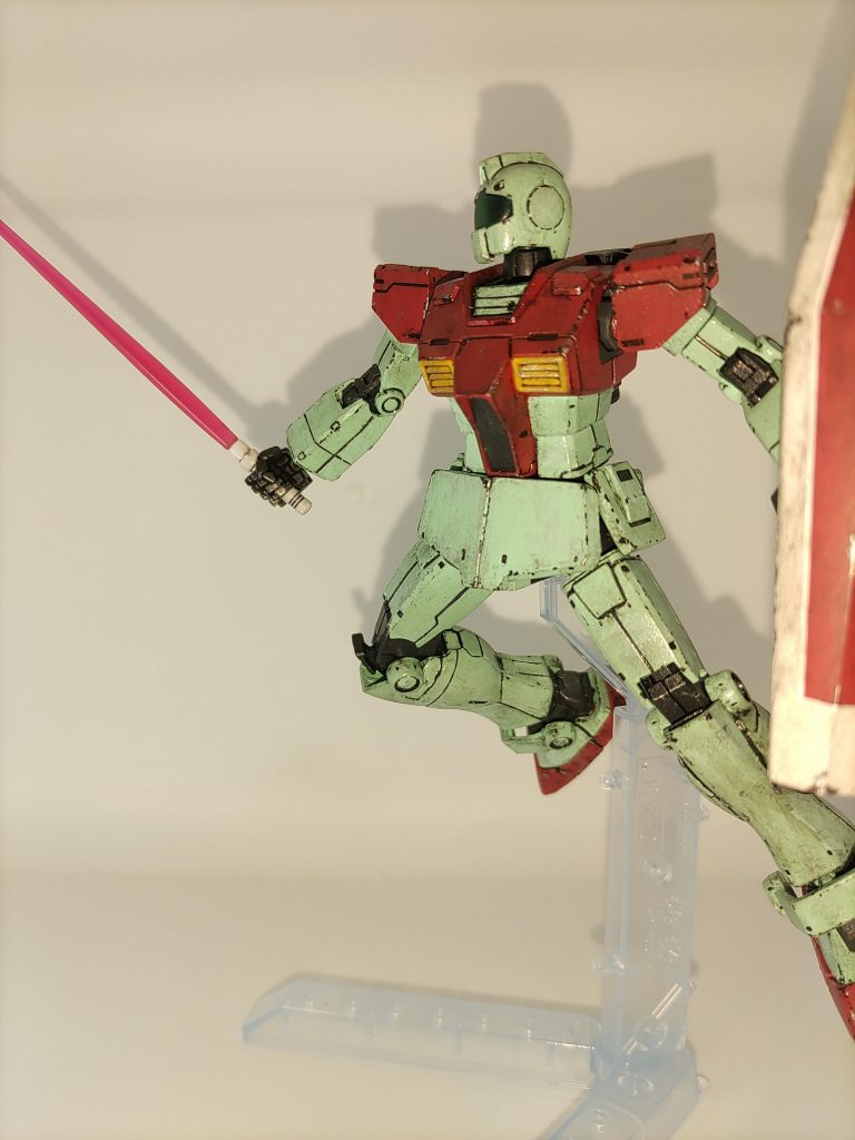 視線の先には何がある?戦友の亡骸か 敵の亡骸かそれとも平和な未来か