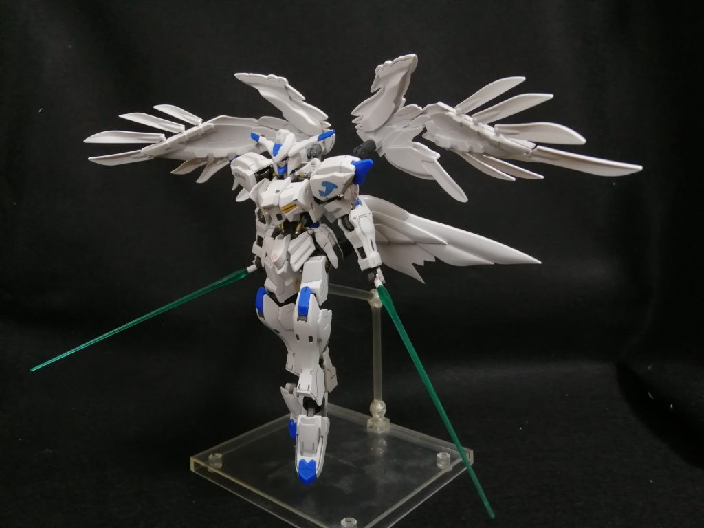 ビームサーベルを抜刀