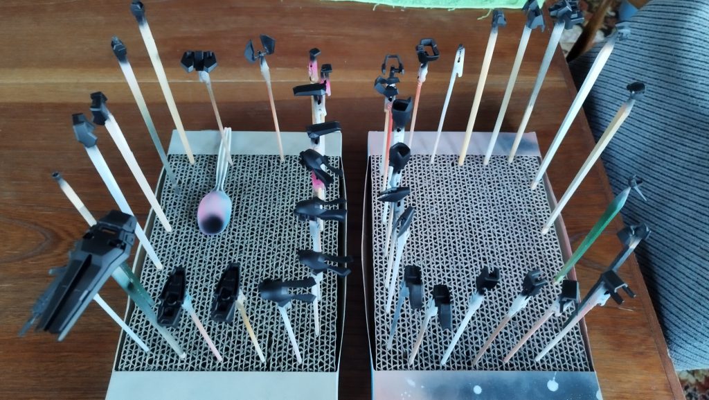 他のパーツは、つや消し黒で。エコプラではありません