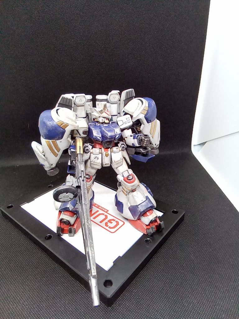 こっそり追加武装バトオペ等のゲームでサイサリスを使っていると【射撃武装が欲しい】と思うので腕にガトリングガンを追加(だいたい頭部バルカンが強いですがw)