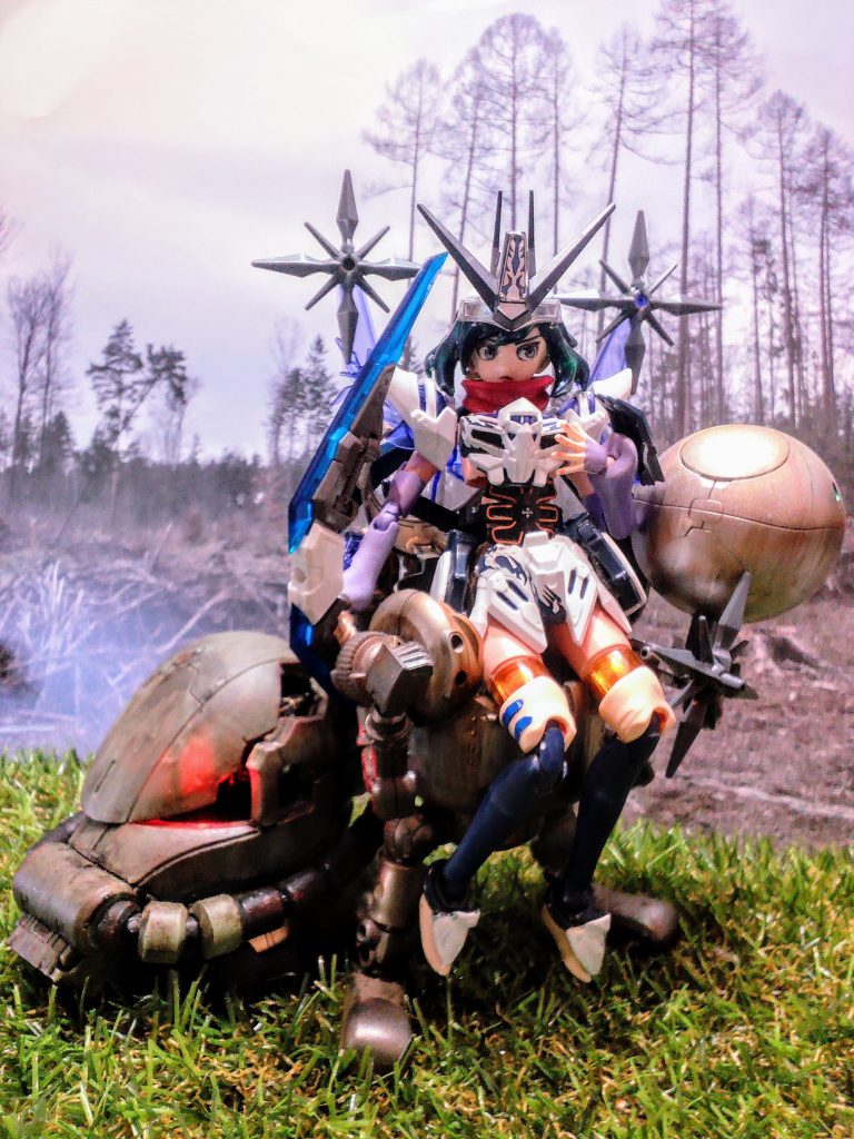 何故?モビルハロに座らせた状態かと?思うと思いますがアクションポーズをするとポロリを誘発させる可能性が高くなるための対策です(笑)