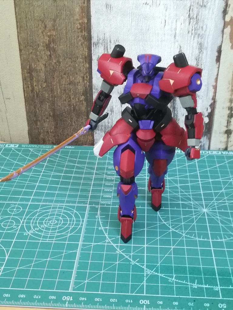 お気にのポーズ肩と腰が思ったよりイカツかったのと、特に腰周りが甲冑のように見えてしまったため、セクシーから泣く泣く武者イメージに路線変更 急遽刀を追加ヒールと刀の相性については浪漫で乗り切る