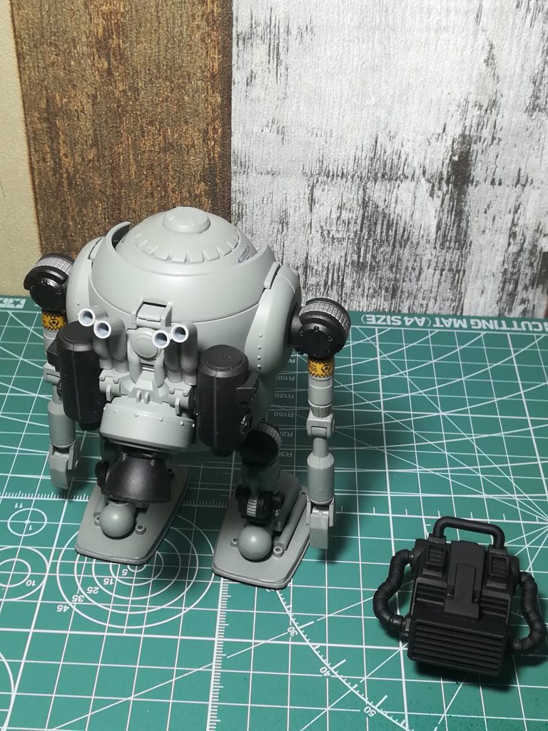 元のバックパックと換装も可能しかし足はそのままなので、移動するにしてもあまり早くはない