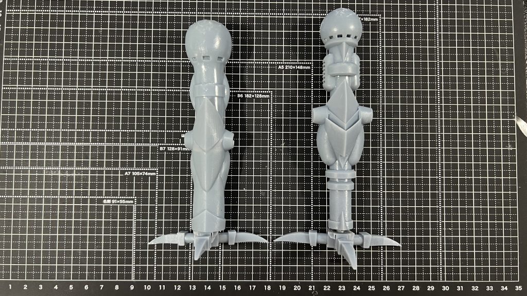 左はオリジナルの形状です。少し抑揚を付けたかったので、右の様なデザインに変更しました。