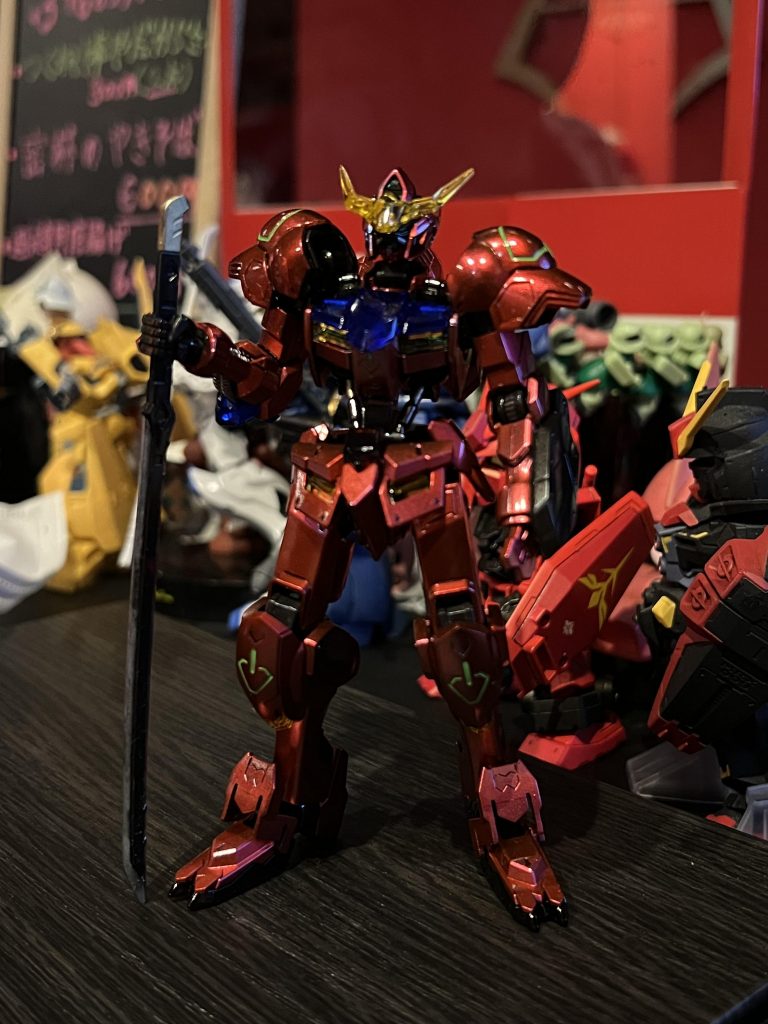 お店で撮ったもの1照明があるおかげで光沢が映えます。