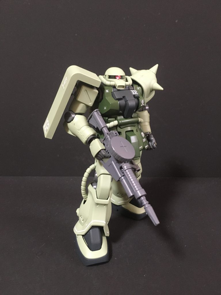 カトキ版ザクの位置付けの機体ですね。基本的なシルエットはザクなのに初代ザクより格段に洗練されているのが素晴らしいです。