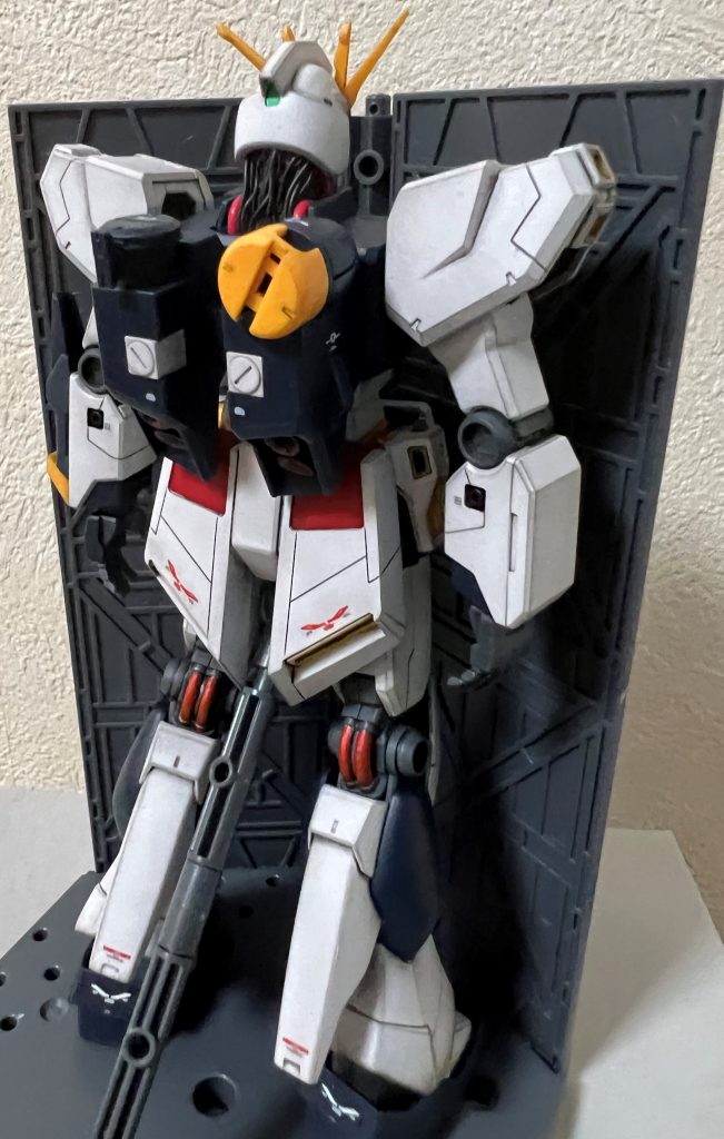 ついでに首の後ろにワイヤーを付けてみました。