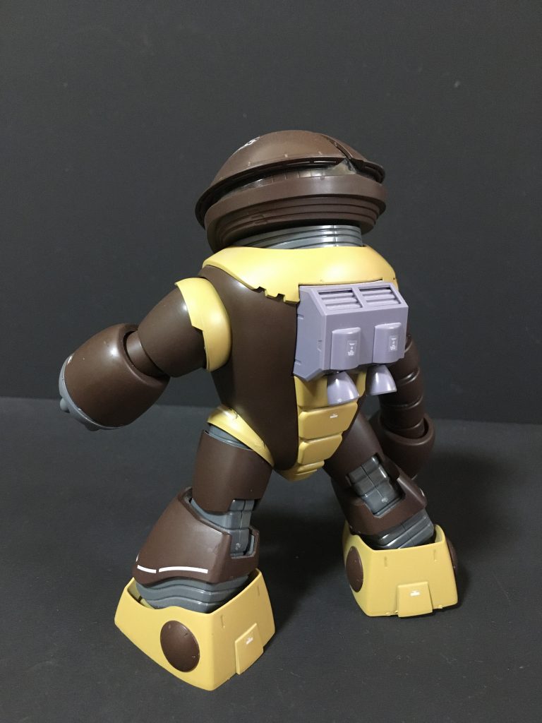 後方ショットサンダーボルトに出てくるバリエーション機を制作したいのですが、技量がなくて実現できていません。