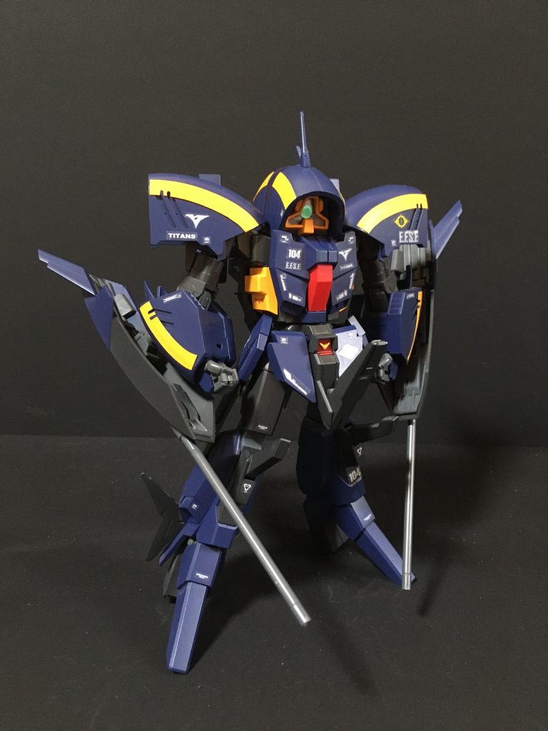 正面右側。マーキングは作ろうUCキャンペーンとRG用を主に使用しています。