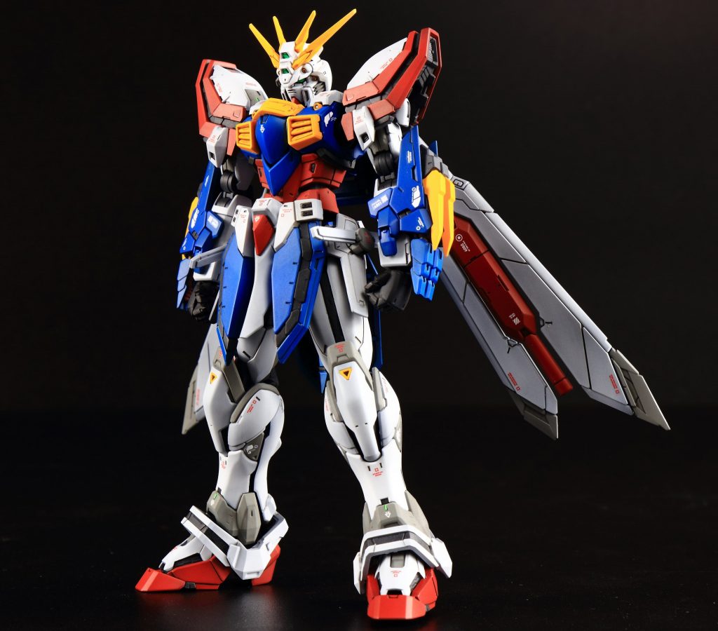 素立ち、どんなポーズでもビシッと決まる反面、カッコイイ素立ちをさせるのに意外と苦労しました。 　久しぶりにＲＧを組みましたがこの小ささにこれだけのディティールが詰め込まれているため完成させたときの満足度は思っていた以上ですね