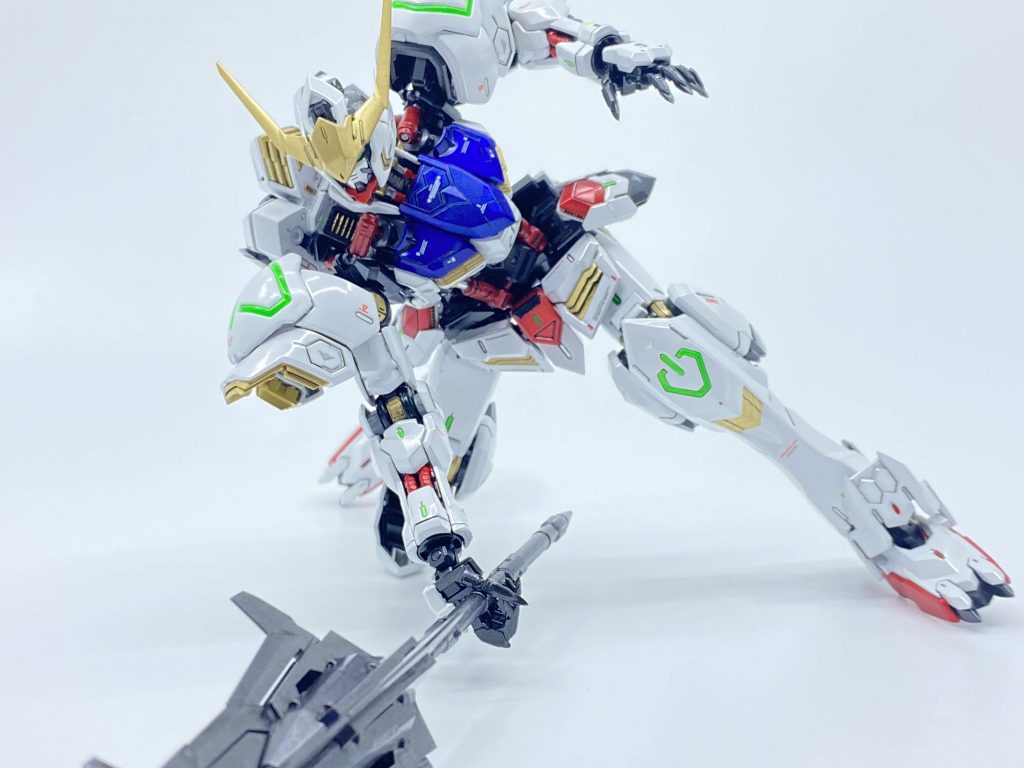 メイス振り下ろし。