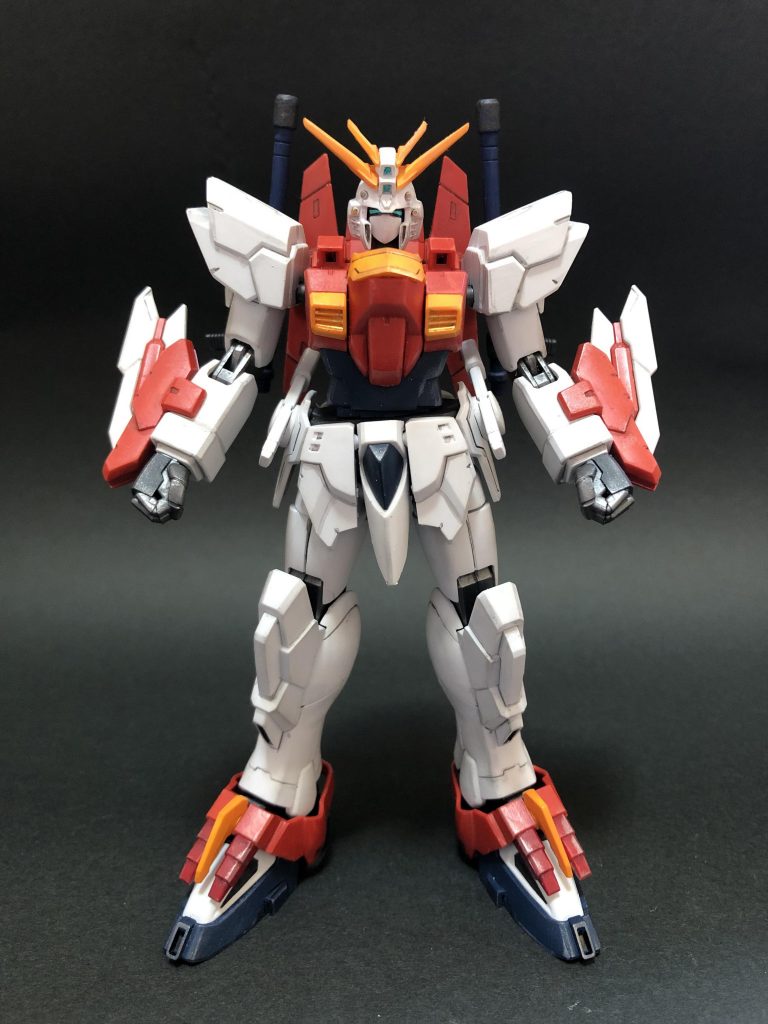 ちゃんと指示通りに作ったのですが頭がすこし小さいような気がしたもので、試しにシャイニングガンダムのを乗せてみたところなんだかいい感じに思えたのでメイン画像はそちらにしちゃいました。