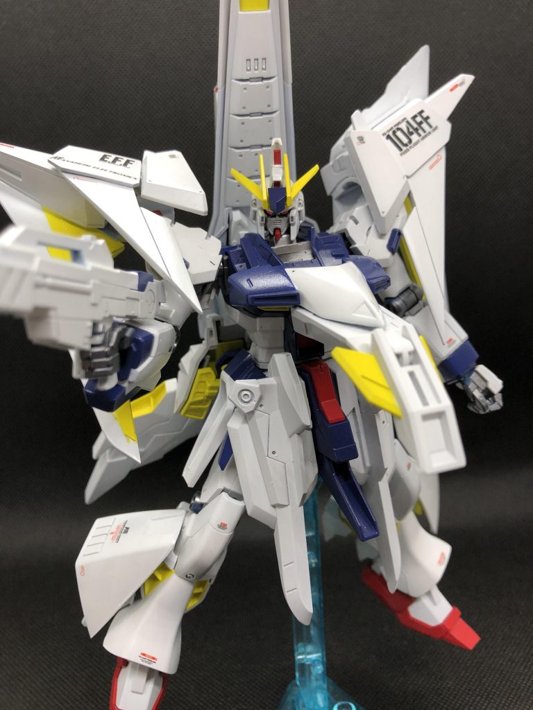 複合シールドユニットもつけたかったんですが、丁度良いパーツが手元になかったので泣く泣く(？）オミットしました。