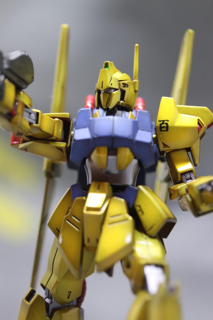 塗装前にプラスプーンで試し塗りはしていますが、思った以上に自分好みの金色が出てくれました