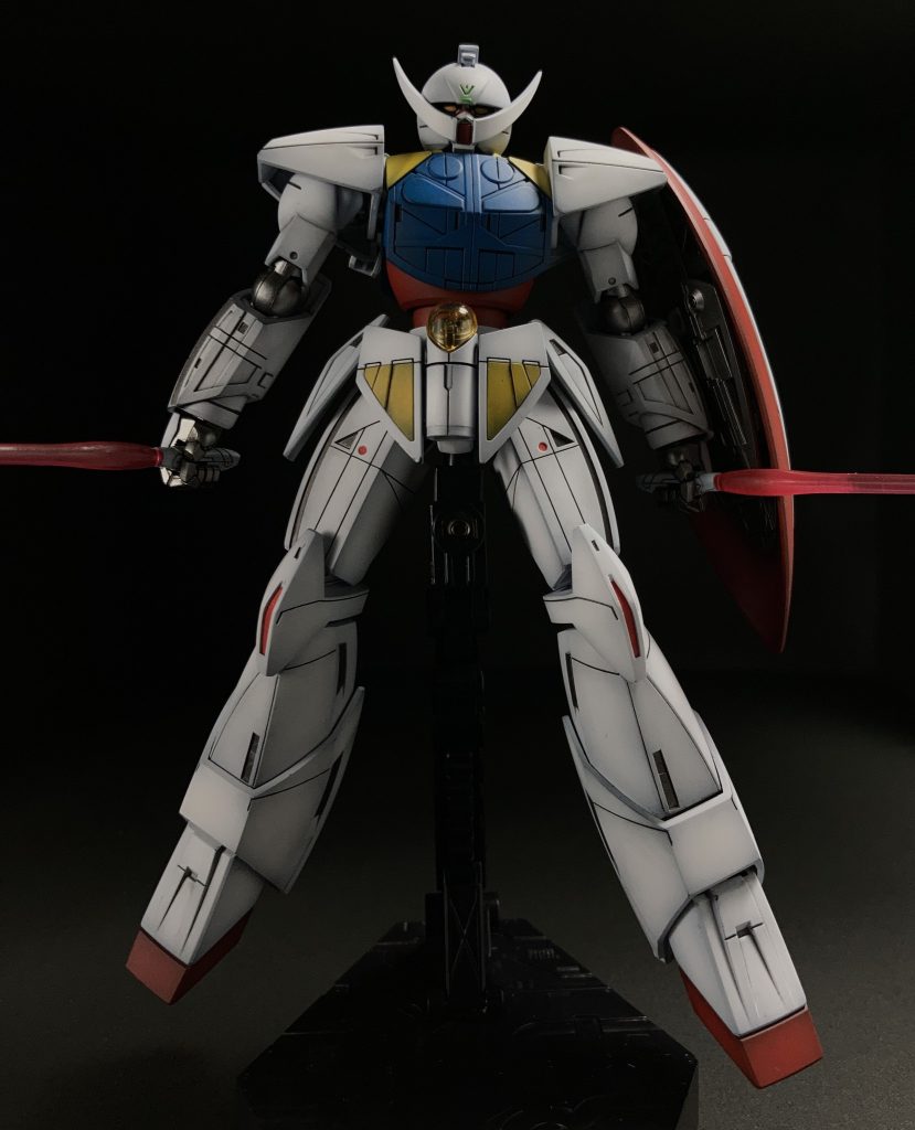 膝と腿はキット同梱のシールをそのまま使用しています。艶消し吹いたら違和感なく綺麗に馴染んだのでヨシヨシ。