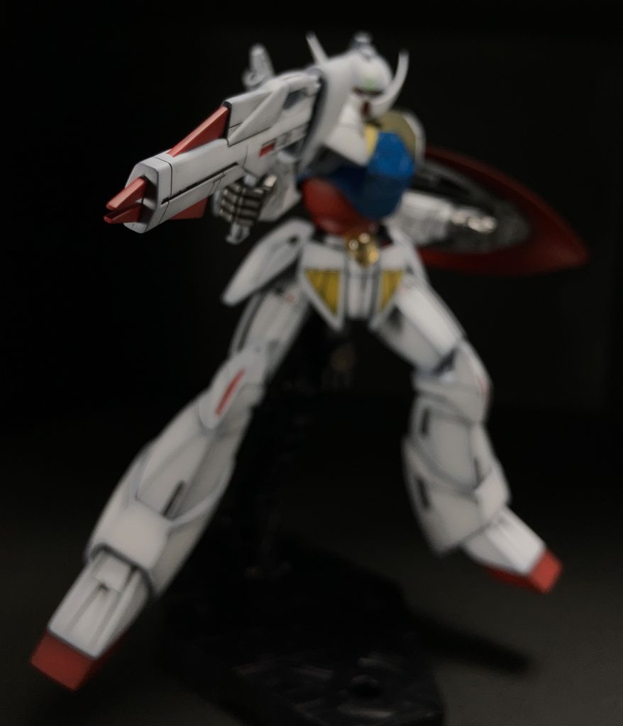 ビームライフル先端の隙間は原作通りに加工して空けました。