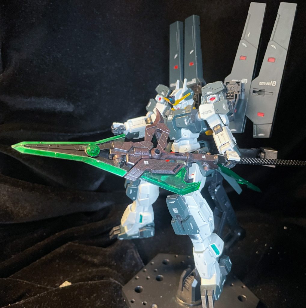 スプリッターソード、レーザークロー、マウントロッドを合体させた、ランス形態。そうです、コトブキヤさんです。