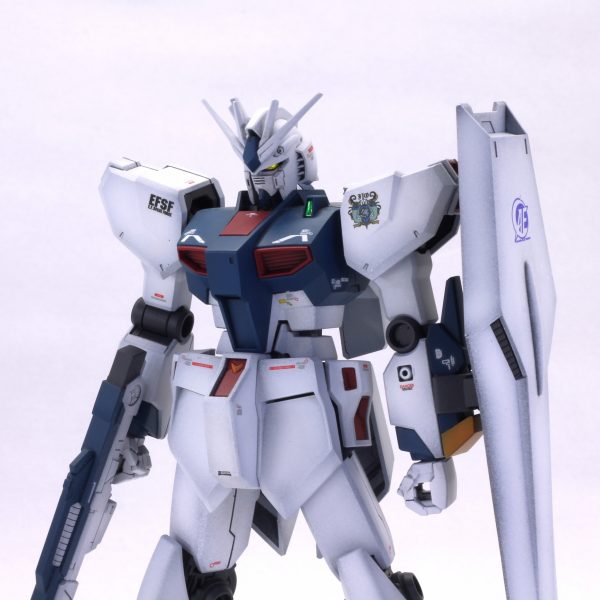 イオ・フレミング専用νガンダム