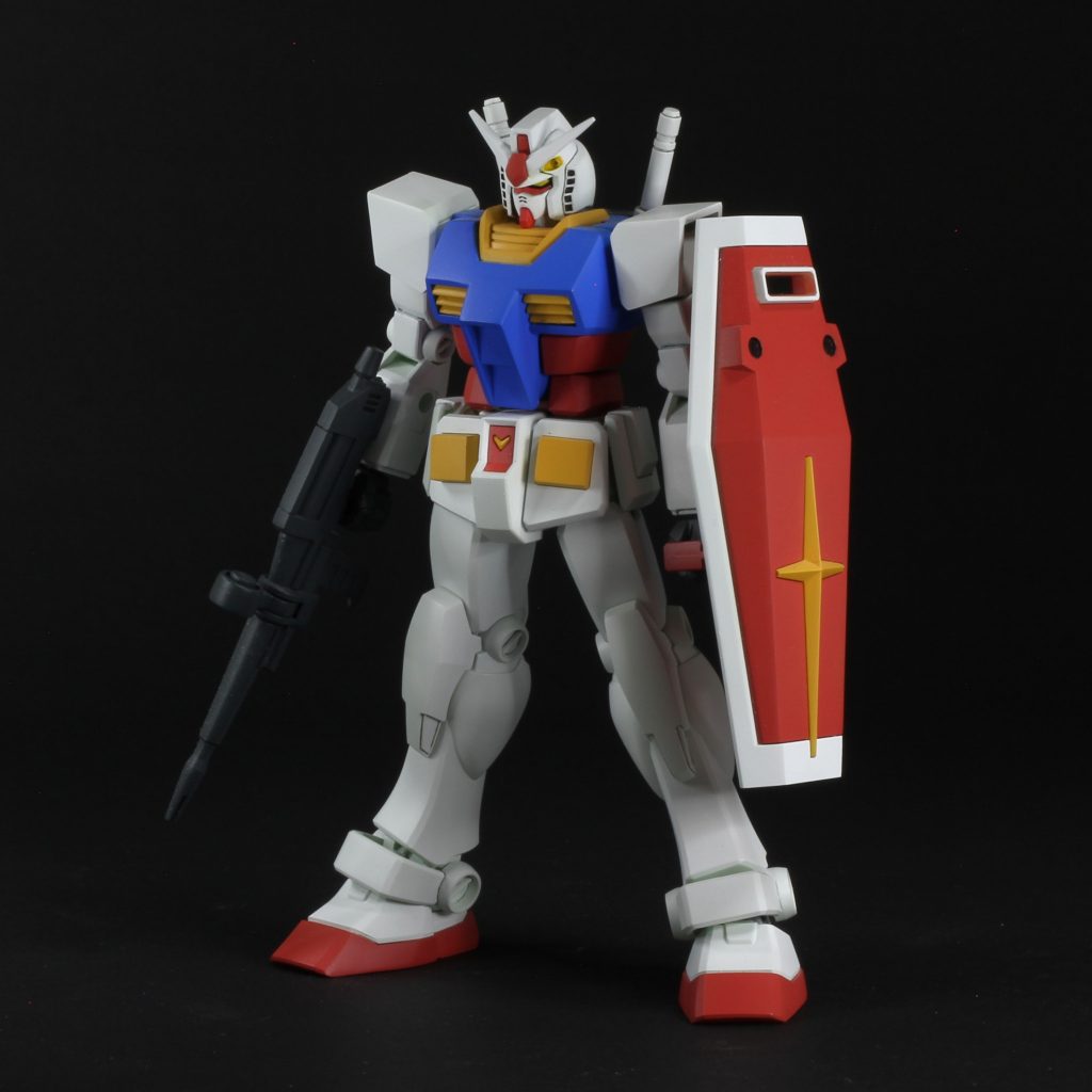 間接等のディテールを埋めたり、肩を小型化したり、お腹を太くしたり、手の甲を丸くしたりしています。緑色の下地を使ったのですが、効果があったのかわからない....。