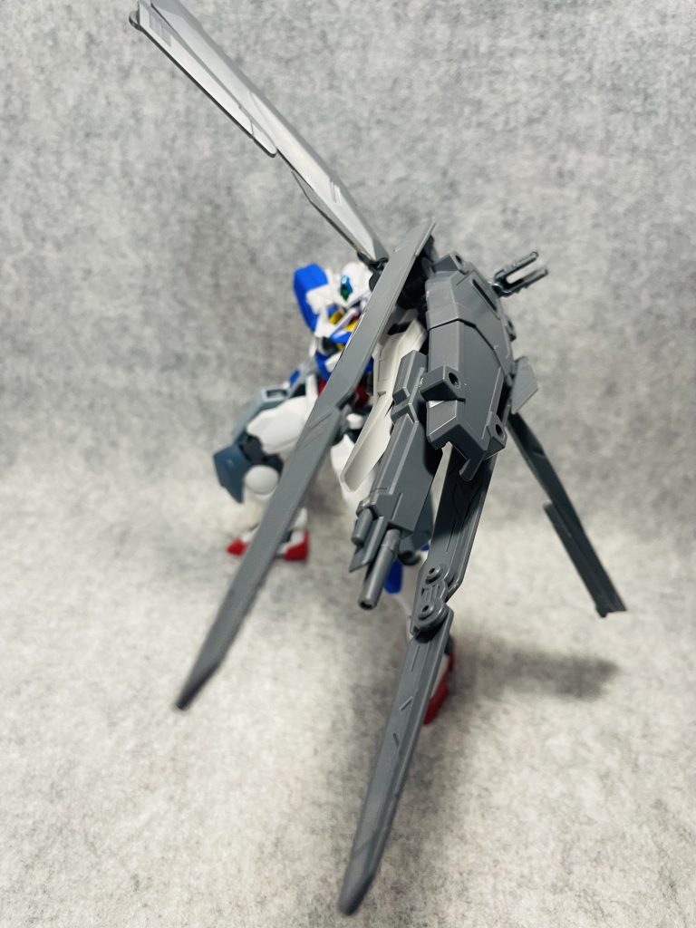 バインダーを展開させたGNライフル・ブラスターモード。