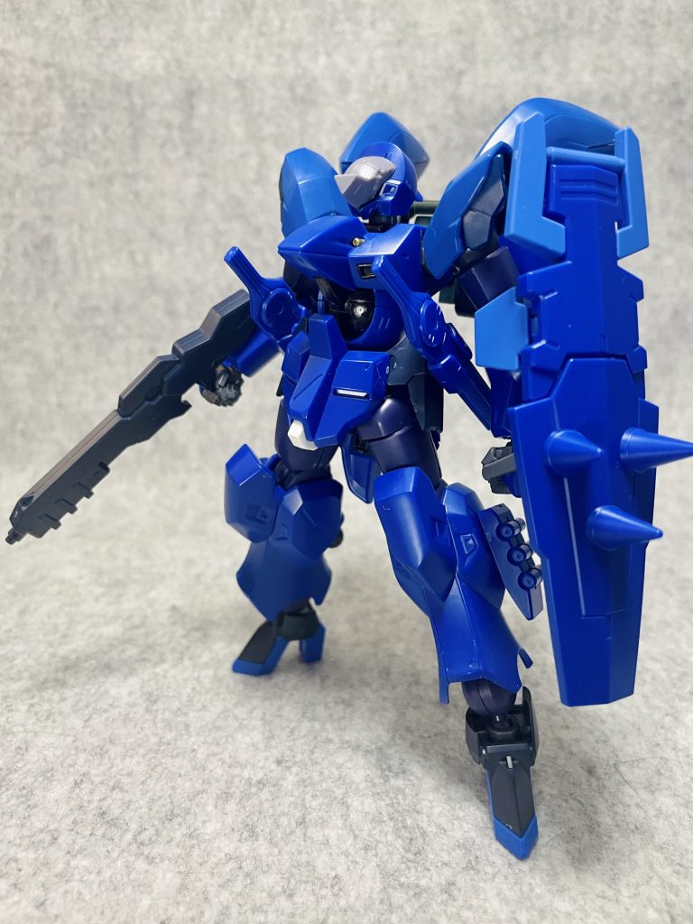 パーツ構成頭部&胴体:モンテーロ(ミドルストーンカラーの部位をガンダムマーカーで黒く塗装しています)腕部:煌・ギラーガ、ジャハナム、デスティニー、ヴィダール脚部:ジャハナム、モンテーロ、シュヴァルベサイドアーマーはシュヴァルベのものを使用し、モンテーロのジャベリンをマウント。