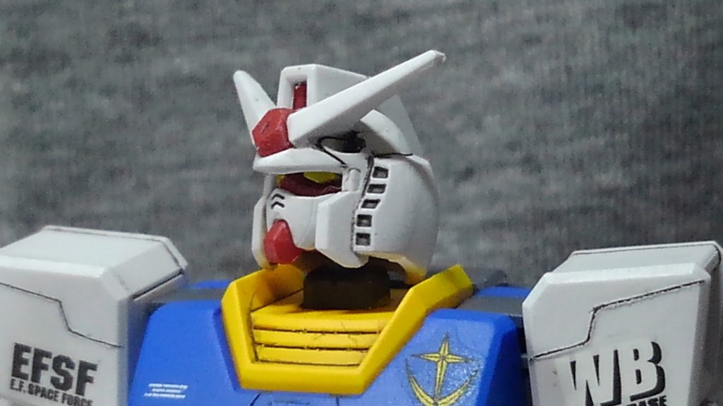 目とカメラはシルバーの上からクリアを塗ってます。