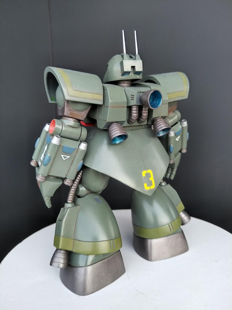 デカールは適当に貼りました。