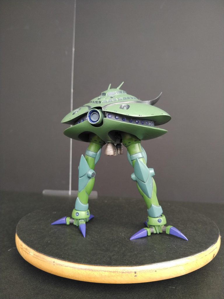 ビグザムは結構好きな機体、また作りたいですね。