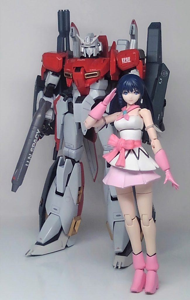 ゼータプラスのMS形態です。バンダイとハセガワのストライクバルキリーパーツを付けてます。