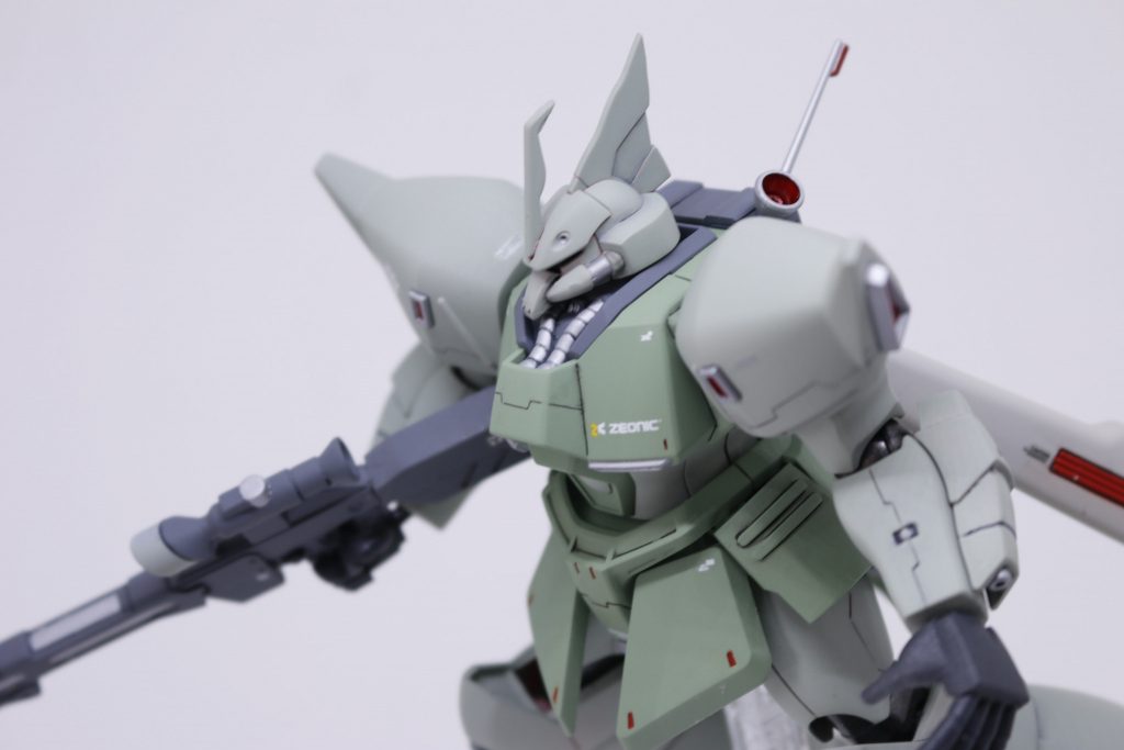 そんなわけで【HG ゲルググJ】でした。良い感じの量産機カラーにできたと思います。少し水性塗料の塗装に苦難しましたが、結果的には完成し、満足しています。ちなみに、頭部アンテナはエッジ処理していますが、バックパックのフラッグはディテールとしてそのまま残しています。では、失礼します。