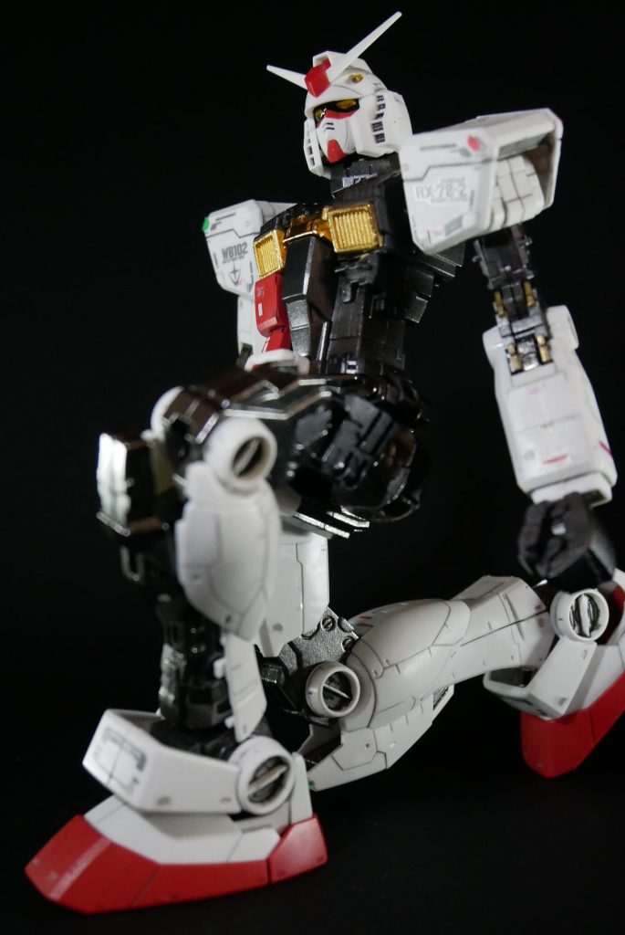 上半身もそうですが、特に下半身の関節がよく出来ていると思いました。