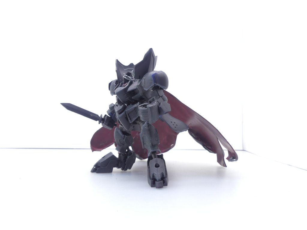 国家に反逆した結果その首を切り落とされたバルバトスルプスレクス。しかし、首の落ちたその姿は今も世界をさまよっているという。その名はバルバトス・ヘシアン…コロナ休み中に2部6章をクリア、コロナ禍で始めたマスターとしてはようやく現行ストーリーに追いついてきた筆者です。今回は積みプラ崩しもかねて、FGOからヘシアン・ロボを…結構難産でした。